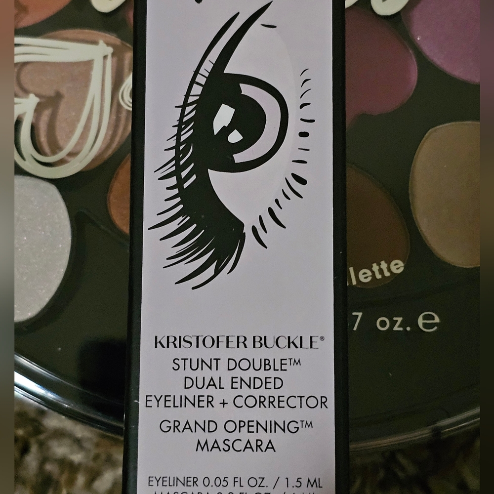 Makeup bundle - Picture 8 of 8